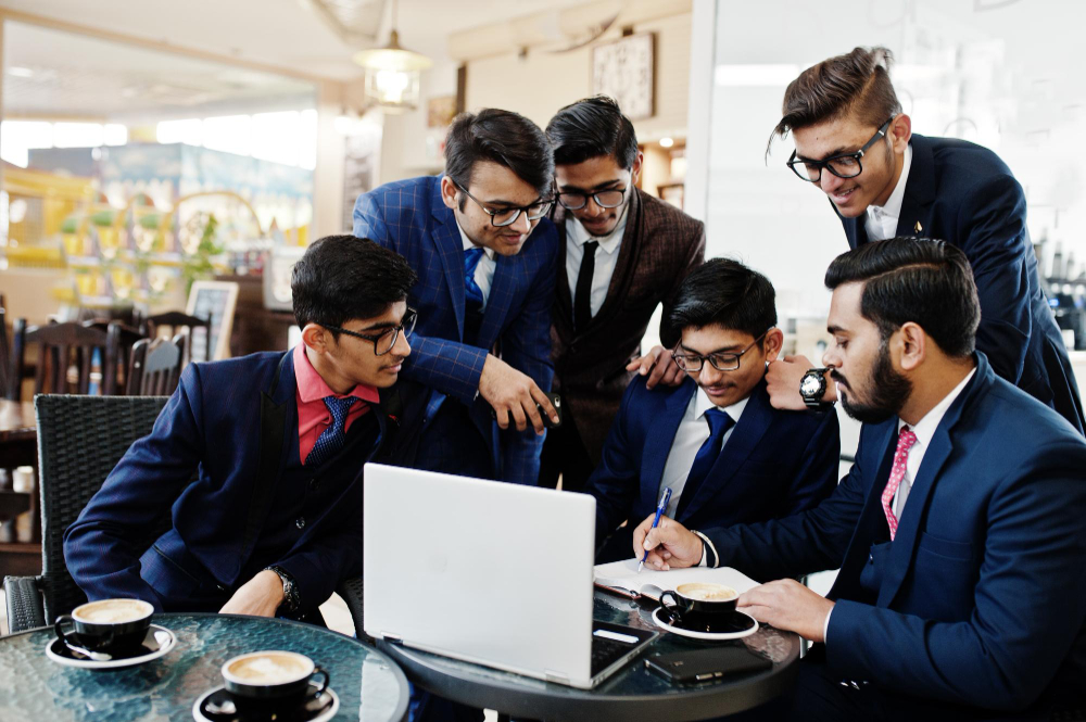 Modern managed office space for businesses with collaborative work environment Modern managed office space for businesses with collaborative work environment